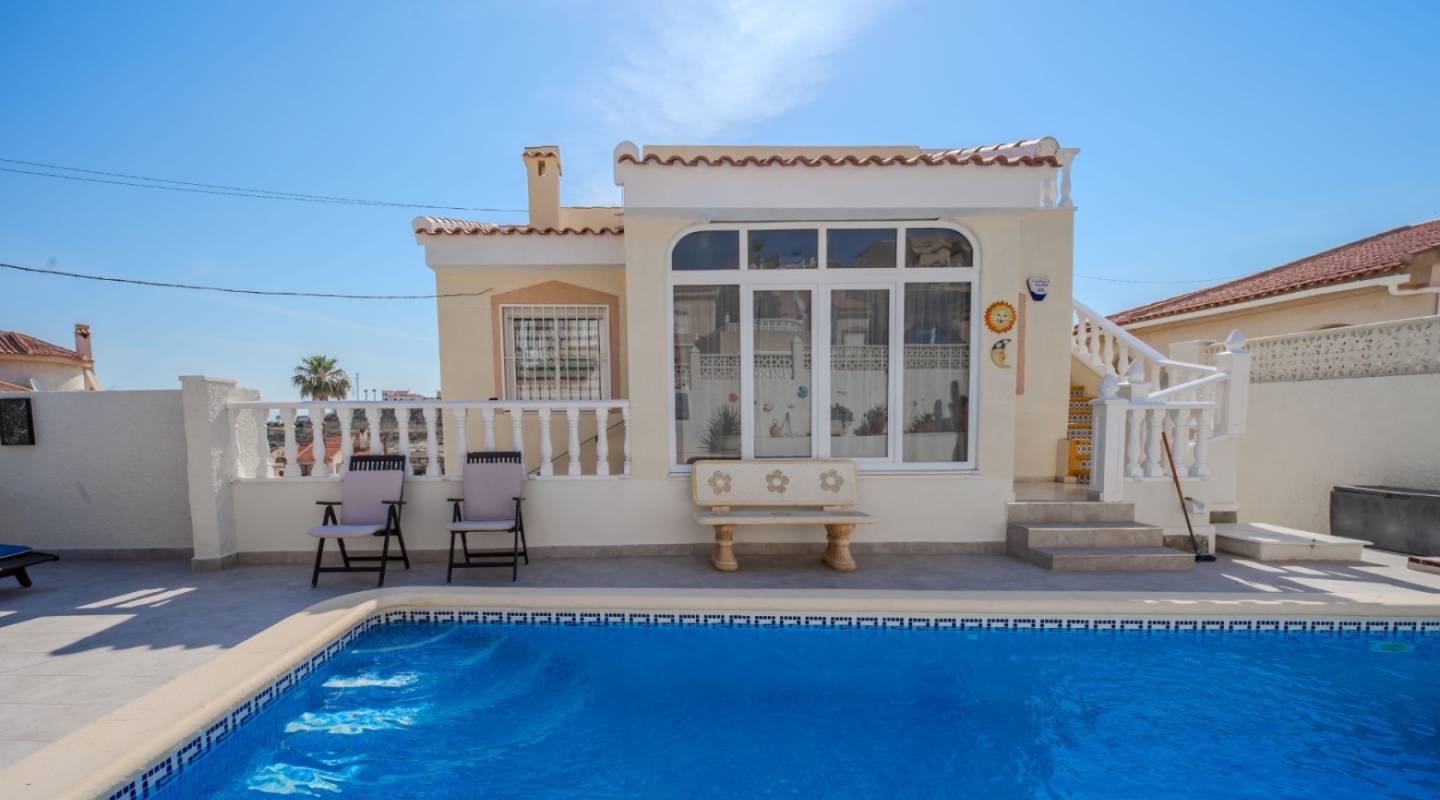 Resale - Villa  - Ciudad Quesada