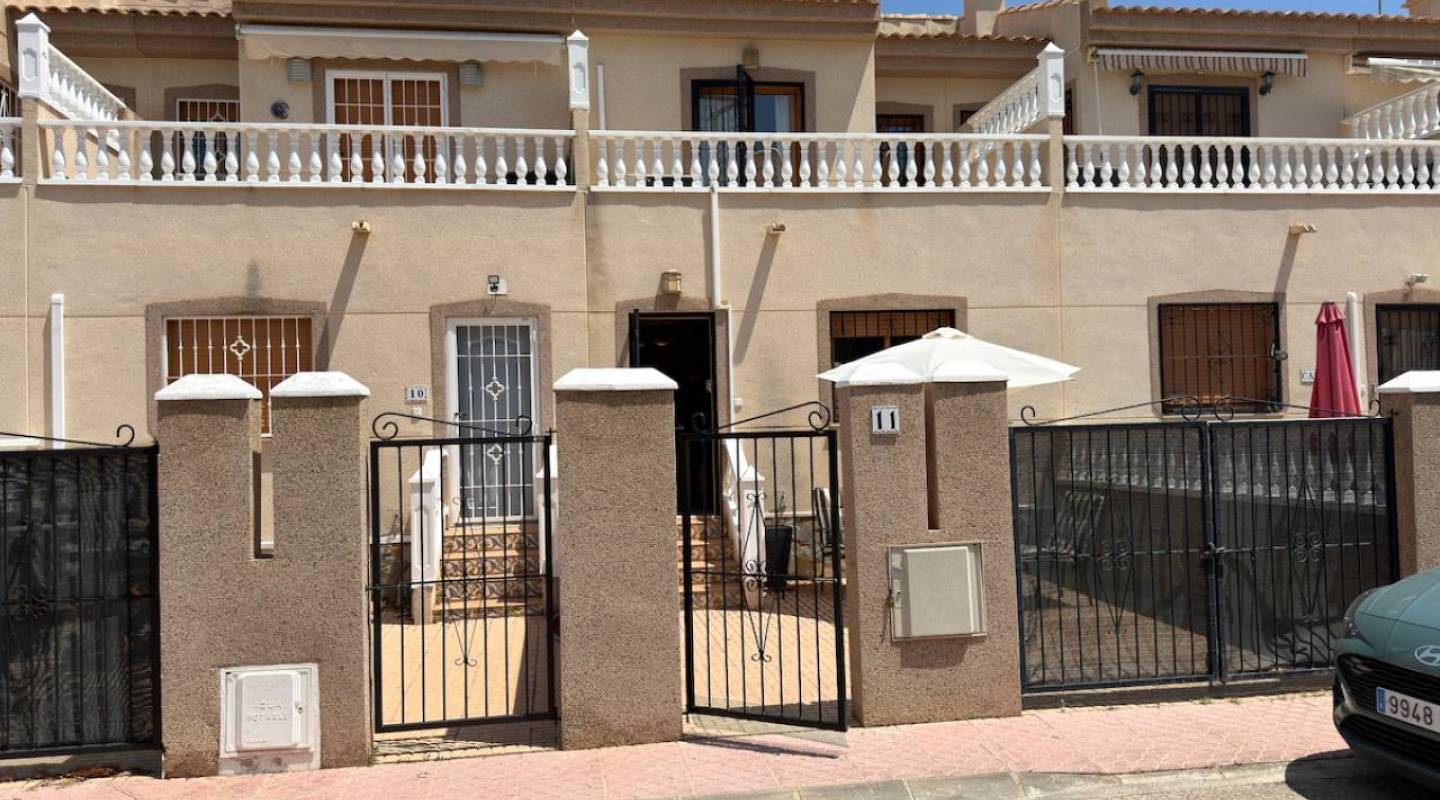Resale - Townhouse - Ciudad Quesada