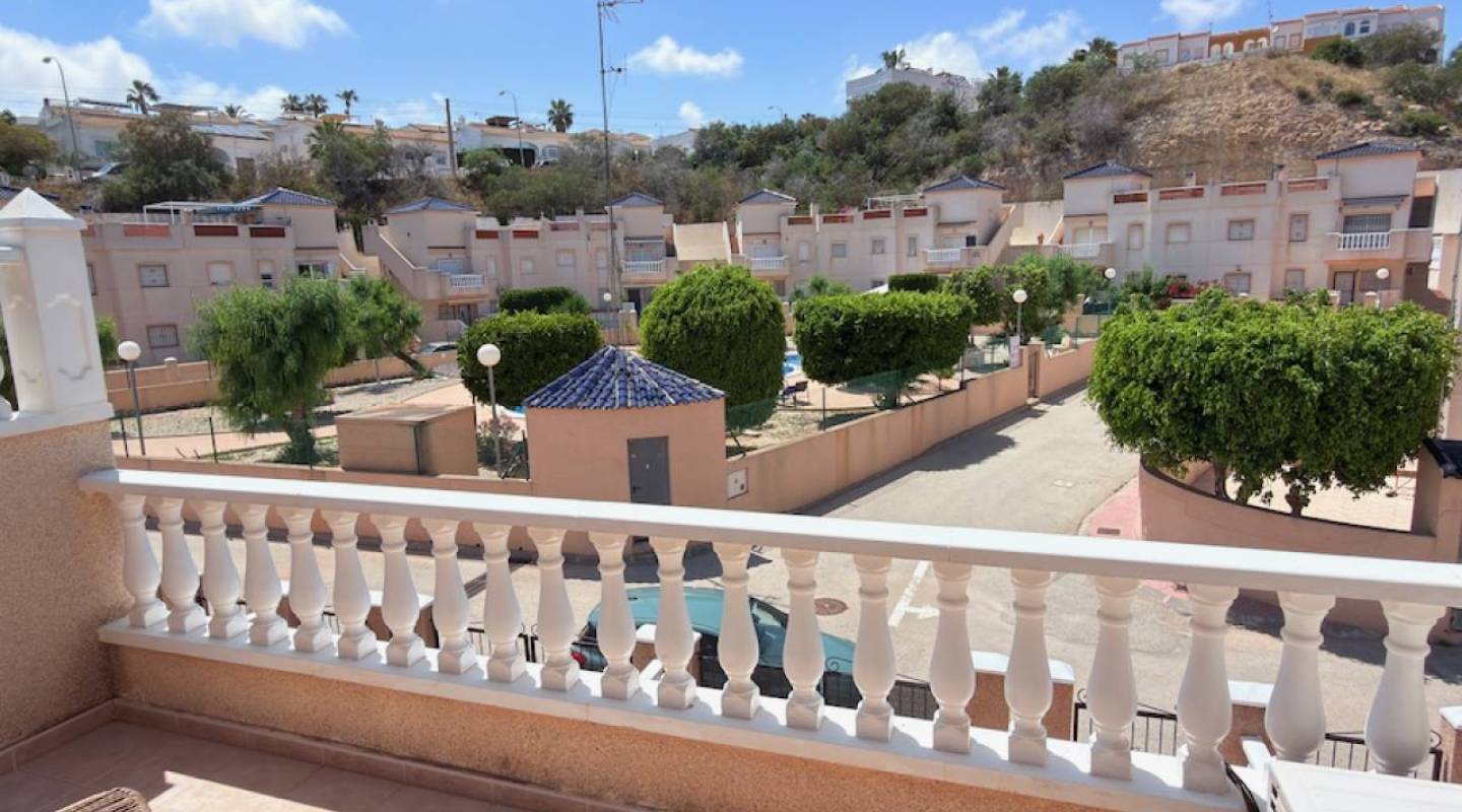 Resale - Townhouse - Ciudad Quesada
